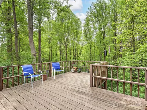 Exterior - 20 Morrison Ln, Saluda, NC 28773 photo 5 of 9