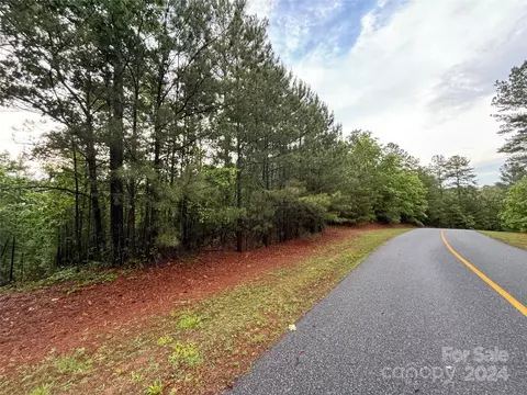 1391 E Paradise Harbor 153 Dr #153, Connelly Springs, NC 28612