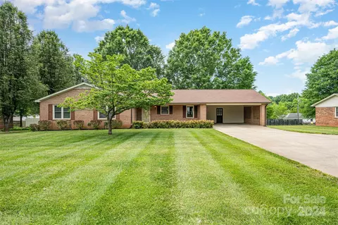 486 Mocksville Hwy, Statesville, NC 28625