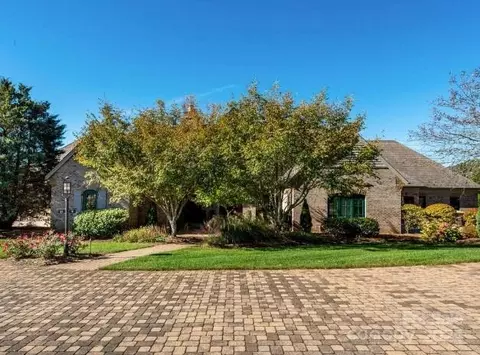 9 Linkside Ct, Arden, NC 28704