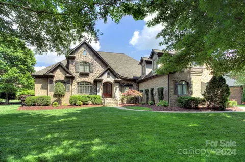 816 Beauhaven Ln, Waxhaw, NC 28173