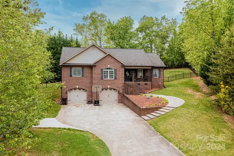 308 Oak Knl, Hildebran, NC 28637