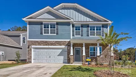 563 Country Oak Dr, Asheville, NC 28804