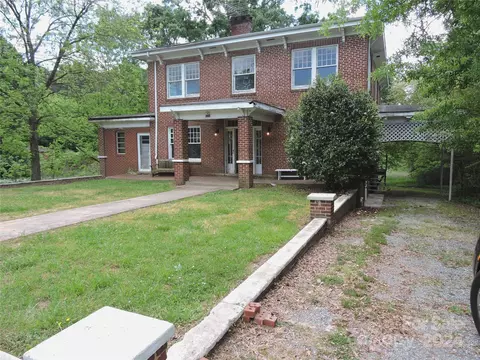 110 Ingram St, Mount Gilead, NC 27306