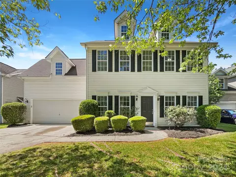 1708 Chinchester Ln, Charlotte, NC 28270