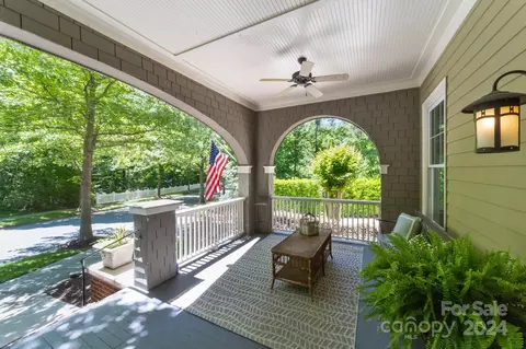 624 Wolfe St, Davidson, NC 28036 photo 4