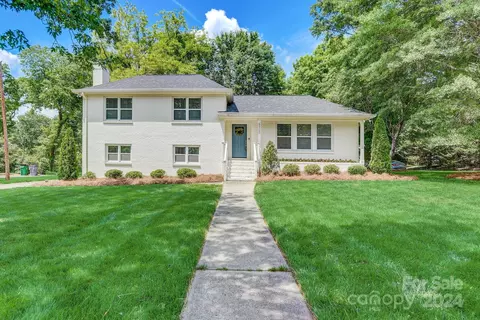 6900 Heatherford Dr, Charlotte, NC 28226