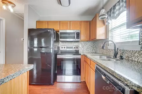 Kitchen - 6902 Honey Bee Rd, Monroe, NC 28110 photo 3 of 3