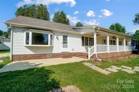 Exterior - 6902 Honey Bee Rd, Monroe, NC 28110 photo 1 of 6
