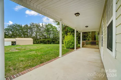 Exterior - 6902 Honey Bee Rd, Monroe, NC 28110 photo 4 of 6