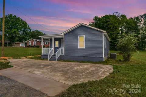 411 S Main St, Heath Springs, SC 29058