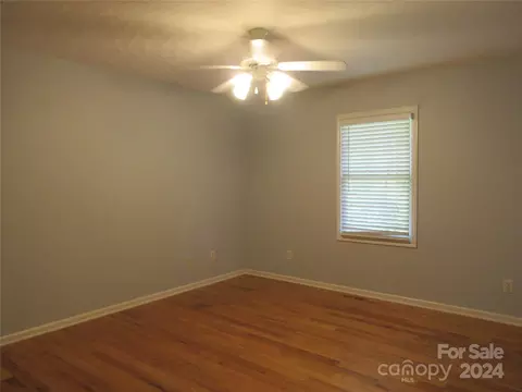 5090 Mill Pond Dr, Conover, NC 28613 photo 32