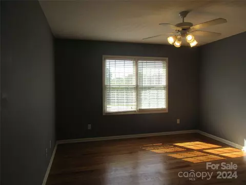 5090 Mill Pond Dr, Conover, NC 28613 photo 28