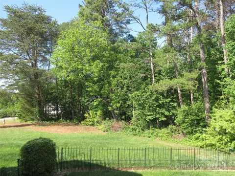 5090 Mill Pond Dr, Conover, NC 28613 photo 14