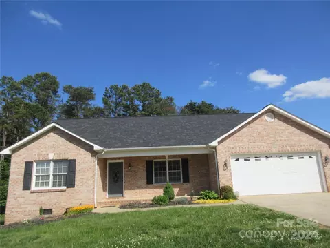 5090 Mill Pond Dr, Conover, NC 28613 photo 19
