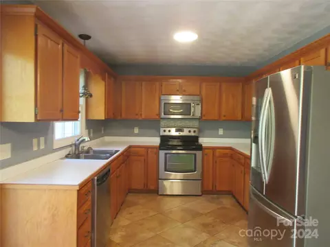 5090 Mill Pond Dr, Conover, NC 28613 photo 36
