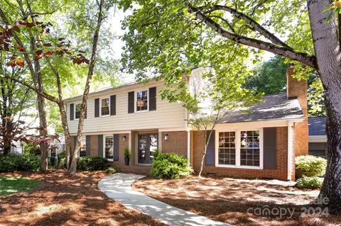 5825 Portburn Rd, Charlotte, NC 28211