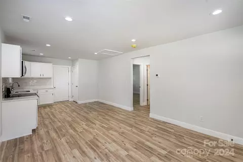 521 Central Ave, Lancaster, SC 29720 photo 4
