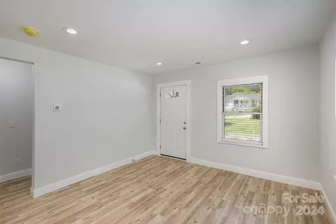 521 Central Ave, Lancaster, SC 29720 photo 6