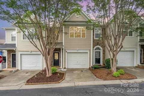 1308 Smokey Quartz Ln, Fort Mill, SC 29708