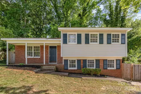 355 Sleepy Hollow Rd, Charlotte, NC 28217