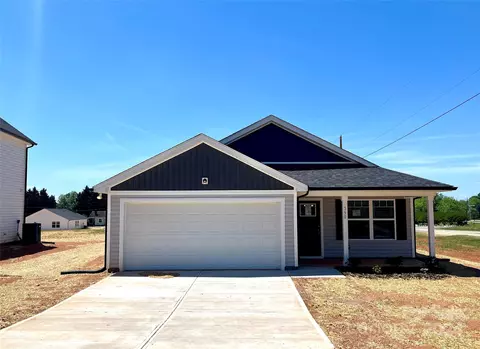 790 2nd Se St SE, Conover, NC 28613