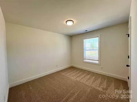 699 3rd Se St SE, Conover, NC 28613 photo 12