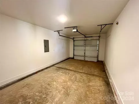699 3rd Se St SE, Conover, NC 28613 photo 6