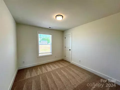 699 3rd Se St SE, Conover, NC 28613 photo 11