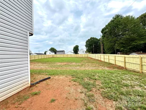 Exterior - 705 3rd Se St SE, Conover, NC 28613 photo 3 of 6