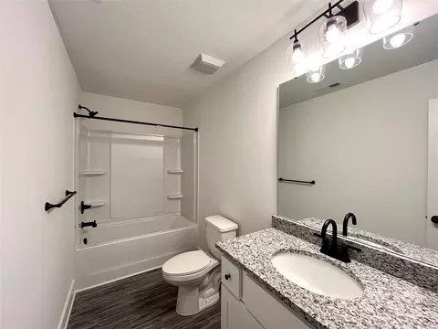 Bath - 705 3rd Se St SE, Conover, NC 28613 photo 3 of 3