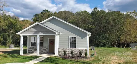 2668 Meadow St, Gastonia, NC 28056