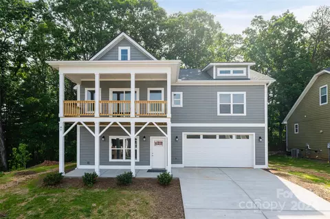 81 Greenwood Fields Dr, Asheville, NC 28804