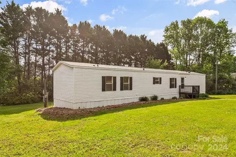 3836 River Rd, Hickory, NC 28602 photo 2
