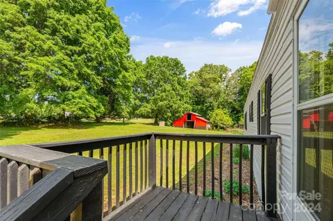 3836 River Rd, Hickory, NC 28602 photo 8