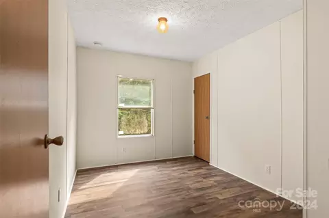 3836 River Rd, Hickory, NC 28602 photo 14