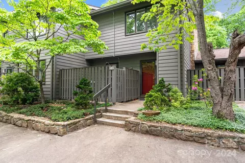 103 Crowfields Dr, Asheville, NC 28803