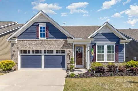 4111 Woodland View Dr, Charlotte, NC 28215