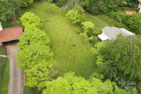 99999 Bell Haven Rd, Asheville, NC 28805