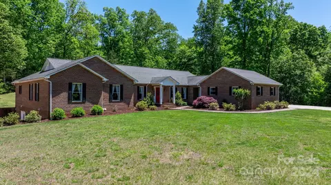 301 Garrison Rd, Morganton, NC 28655