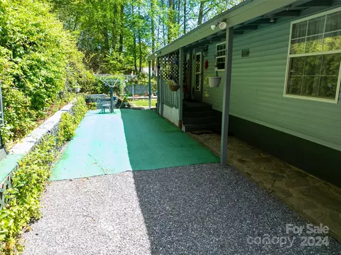 Exterior - 122 Andjen Valley Rd, Sylva, NC 28779 photo 6 of 8