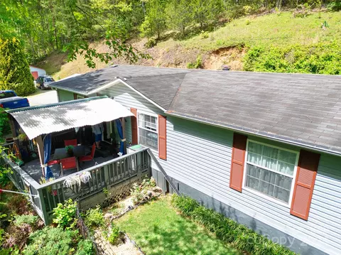 Exterior - 122 Andjen Valley Rd, Sylva, NC 28779 photo 3 of 8