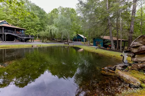 997 Proctor Rd, Lake Lure, NC 28746