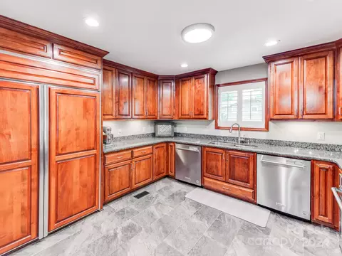Kitchen - 49452 River Run Rd, Albemarle, NC 28001 photo 3 of 6