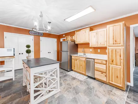 Kitchen - 49452 River Run Rd, Albemarle, NC 28001 photo 5 of 6