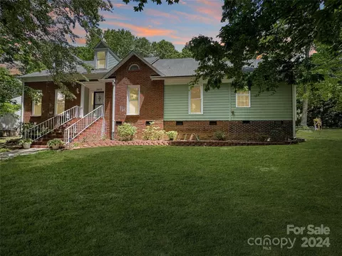 9900 Katelyn Dr, Charlotte, NC 28269