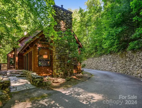 755 Merrills Cove Rd, Asheville, NC 28803
