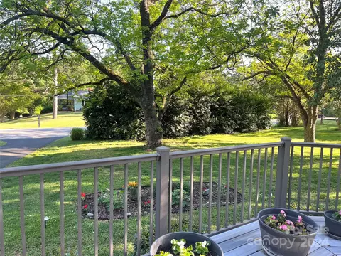 Exterior - 1260 E Ridge Rd, Salisbury, NC 28144 photo 2 of 5