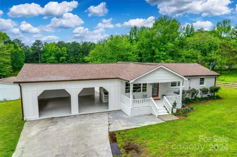 1582 Beacon Rd, Lancaster, SC 29720 photo 3