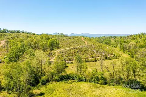 4289 Piedmont Rd, Morganton, NC 28655